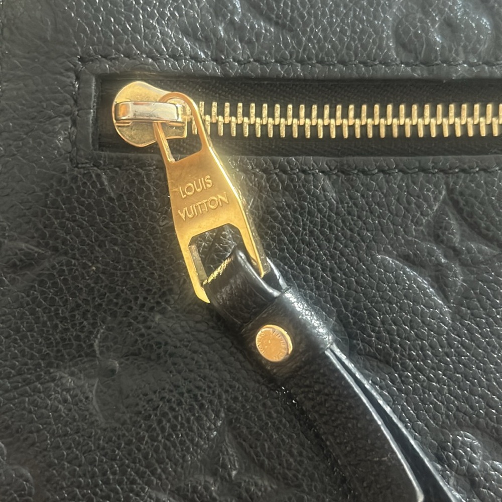 Louis Vuitton crossbody - Picture 7 of 7